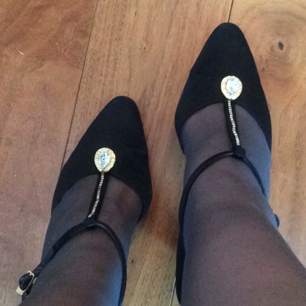A black satin shoes
